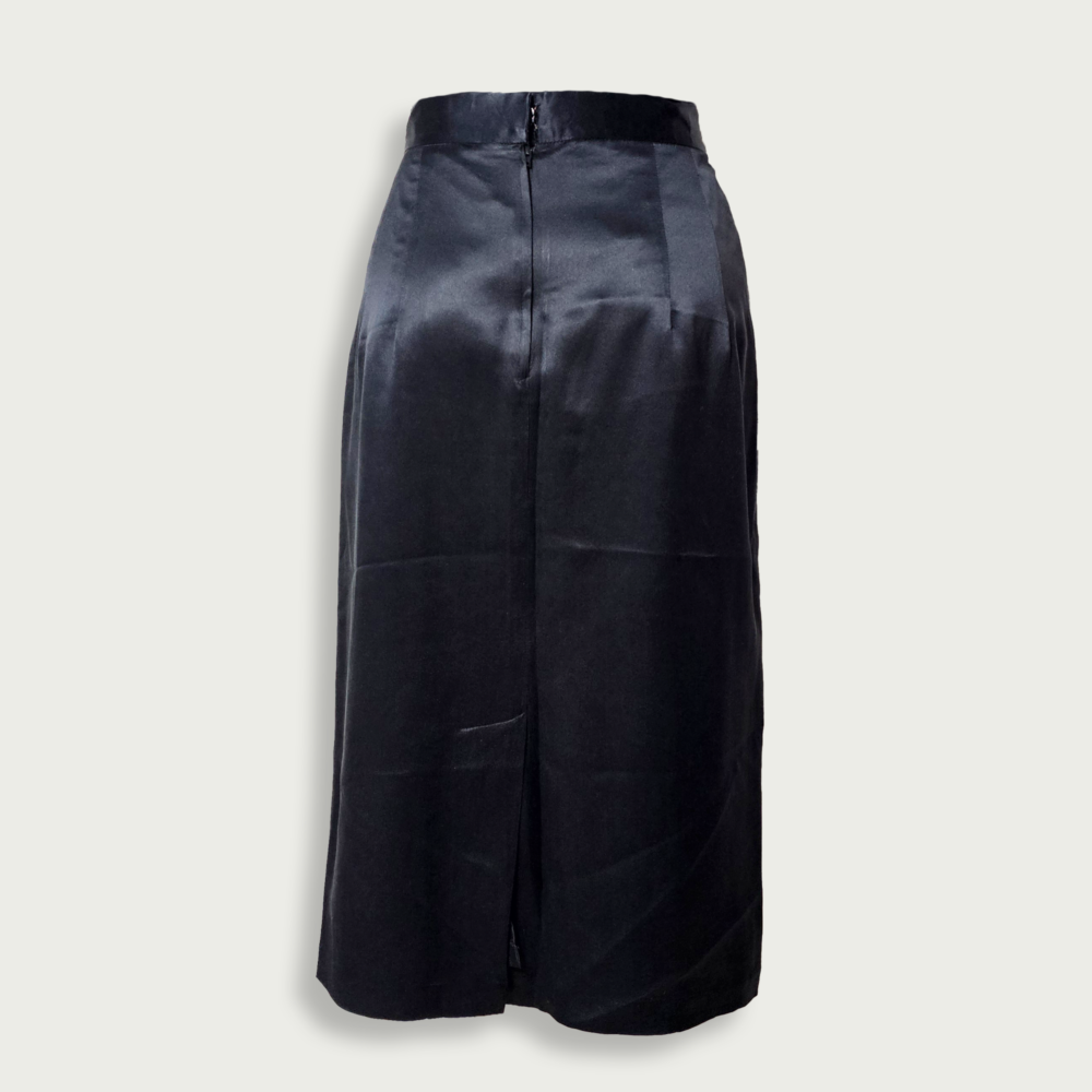 Black silk pencil skirt - Image 2