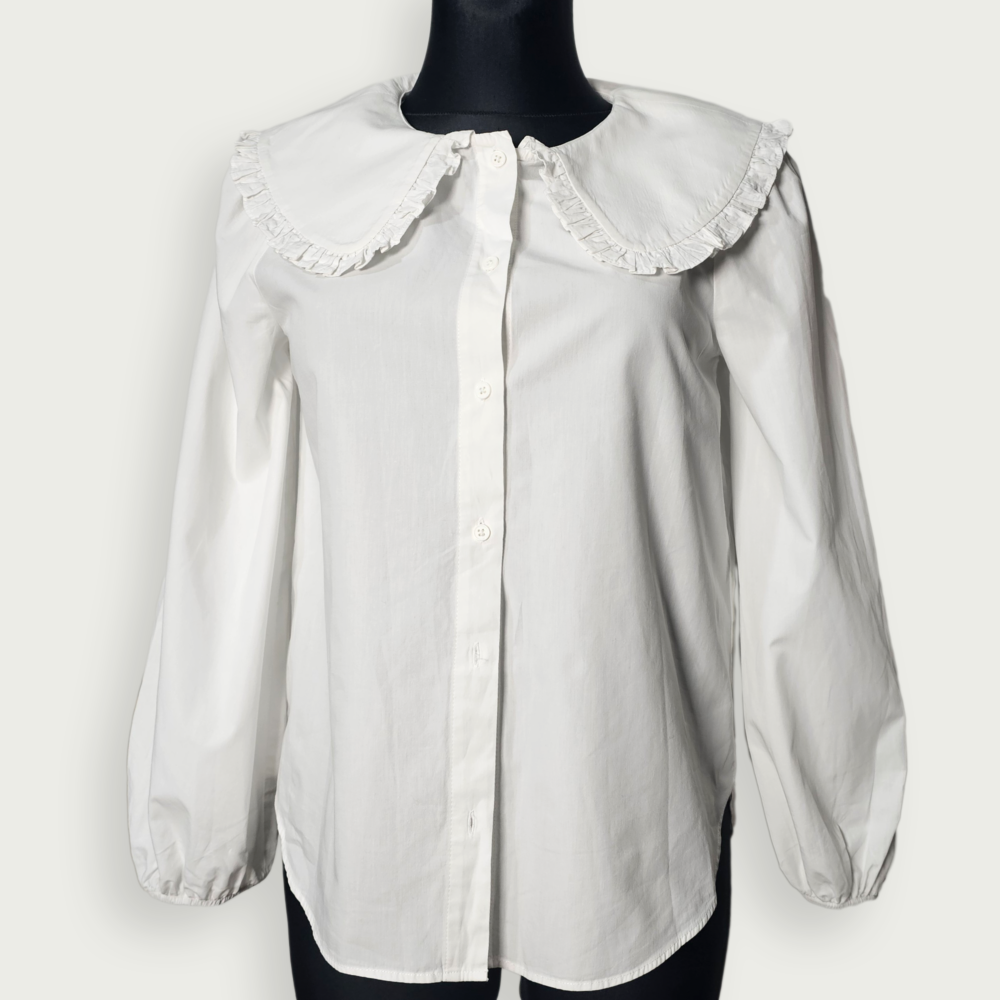 C white button-up blouse with oversized Peter Pan collar