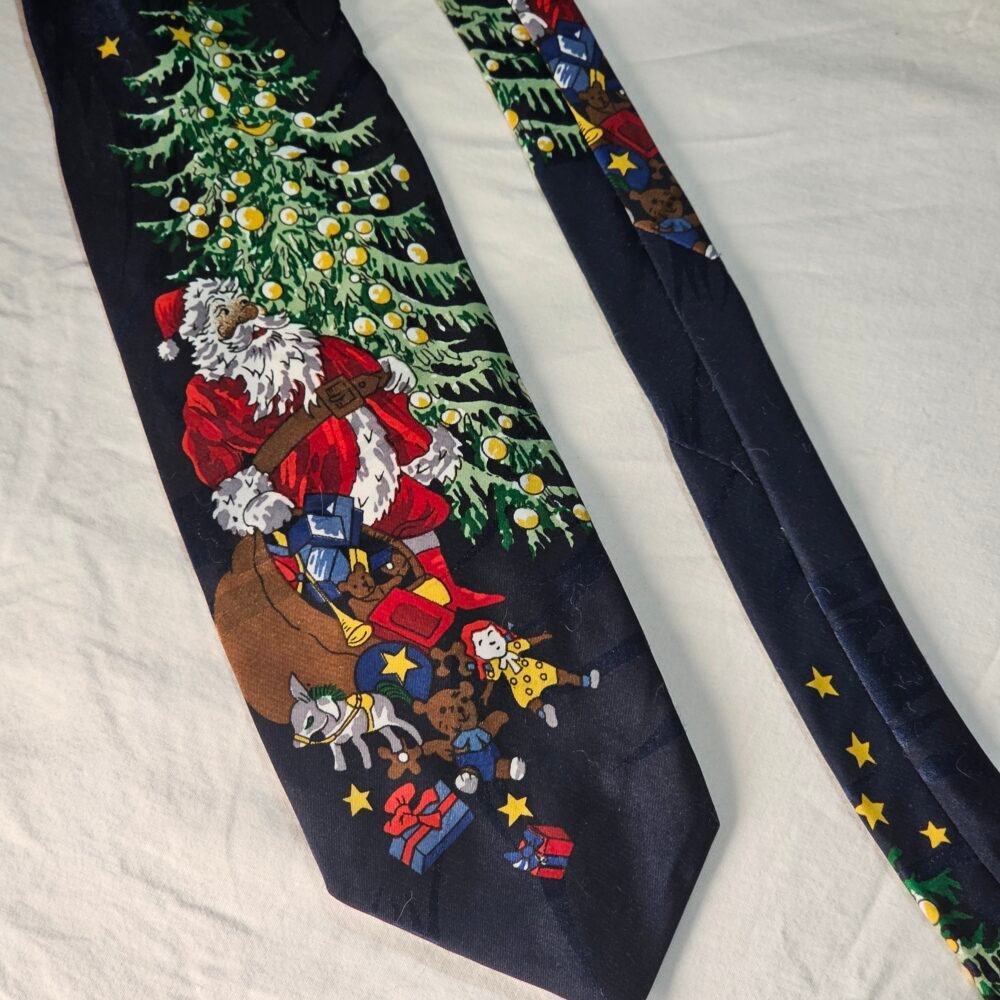 Festive Christmas Tie with Santa and Christmas Tree Design - Image 2